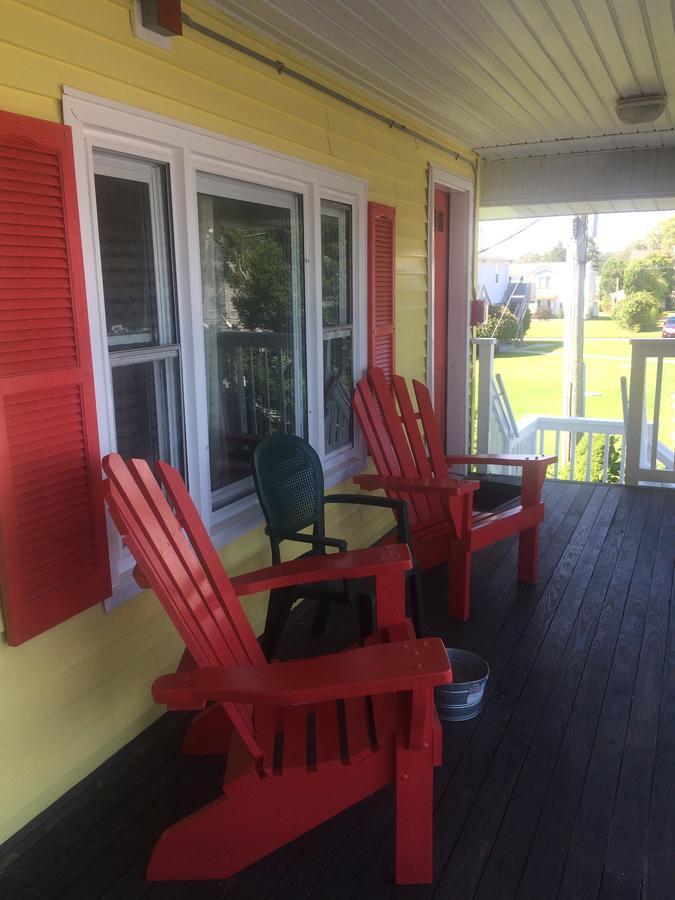 Beach Ball Inn Westerly Exterior photo